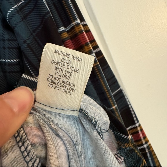 Plaid button down - Picture 5 of 6